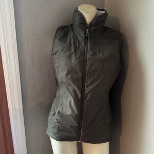 North Face army green reversible puffy vest size small white fleece